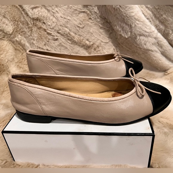 Chanel Vintage Two Toned Ballerina Flats - Picture 2 of 12